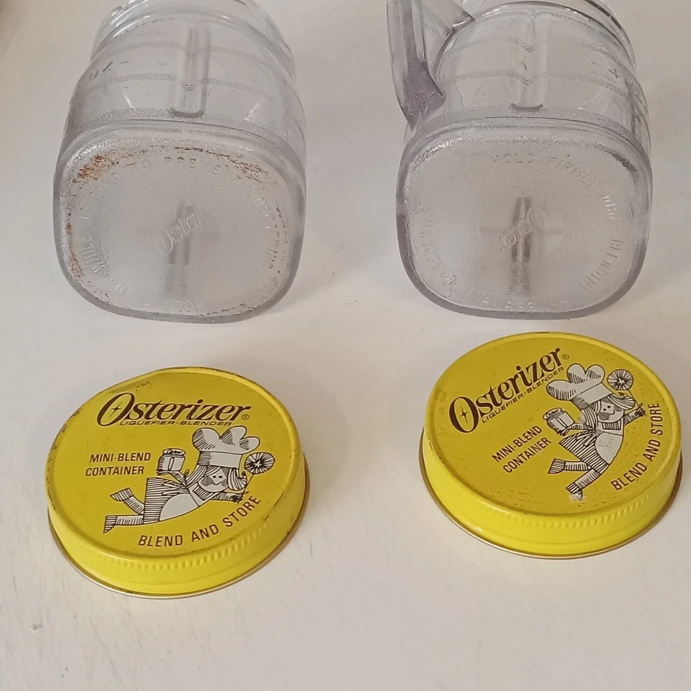 Lot of 2 Vintage Osterizer Mini Blend Containers 8 oz Plastic Blender Jars